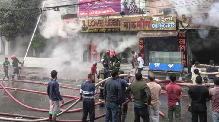 উত্তরায় রেস্টুরেন্টে আগুন, নিয়ন্ত্রণে ৯ ইউনিট