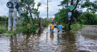 বিপৎসীমার নিচে সব নদীর পানি, বন্যায় দুর্ভোগ কমছে